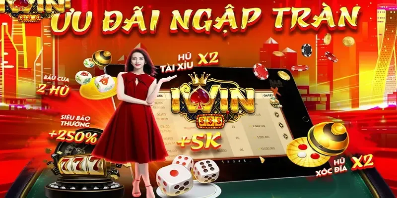 Các quân bài và chip poker trên bàn chơi game bài AEV99